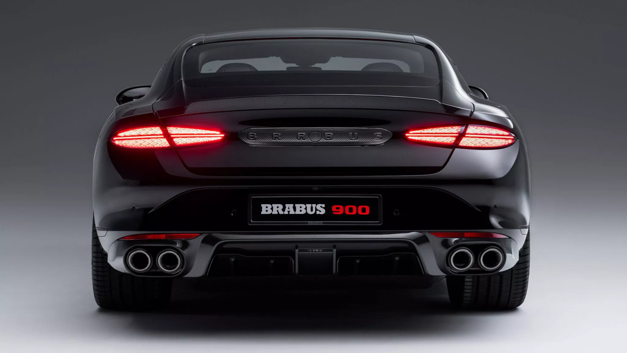 Інтер'єр Brabus 900 Superblack