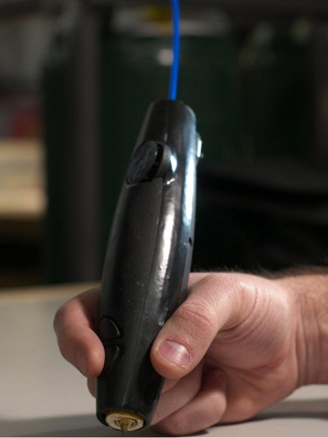 Сегодня на Kickstarter стартовал проект 3Doodler - ручка, которой можно рисовать в пространстве Сегодня на Kickstarter стартовал проект 3Doodler - ручка, которой можно рисовать в пространстве