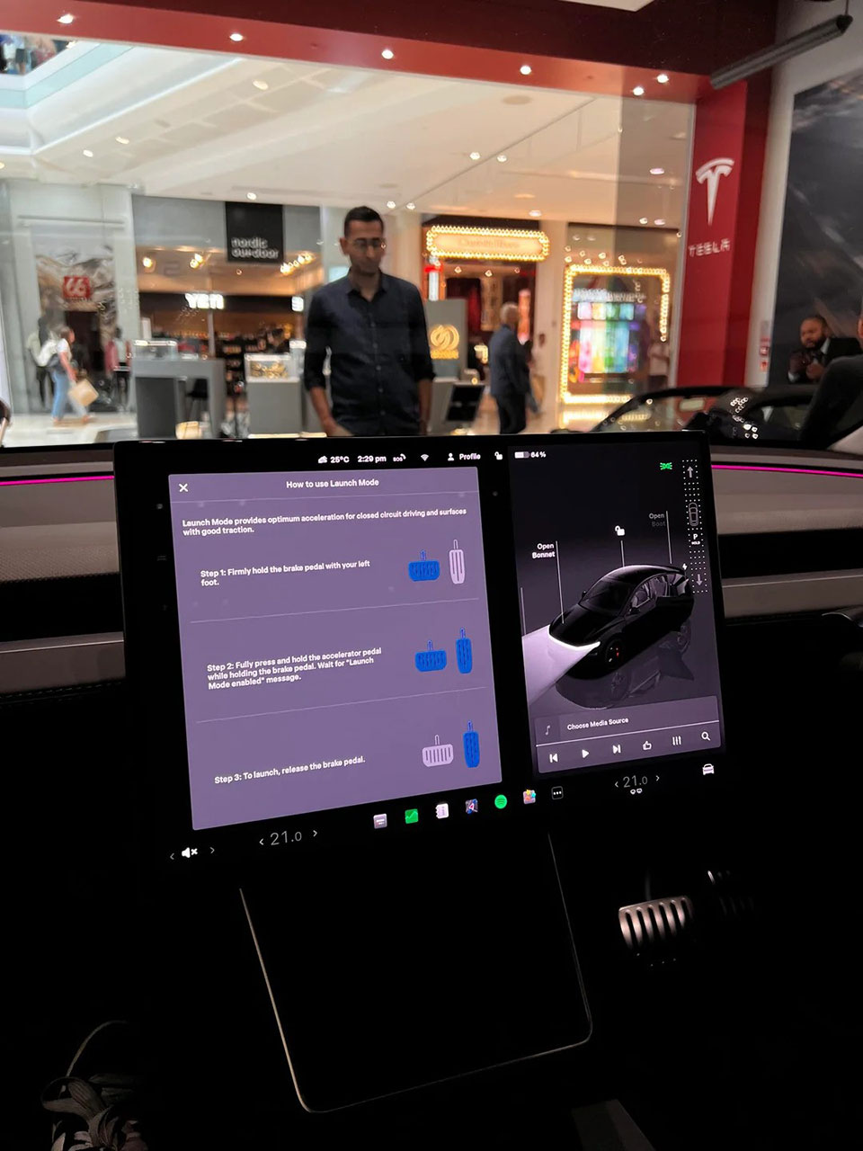 Launch Mode у Tesla Model Y Performance