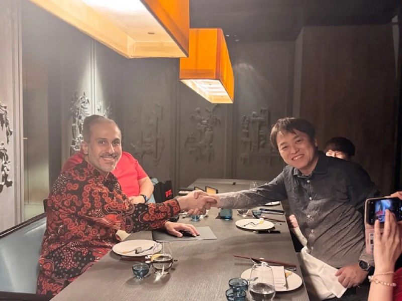 Sultan Darmaki and Takuma Endo.