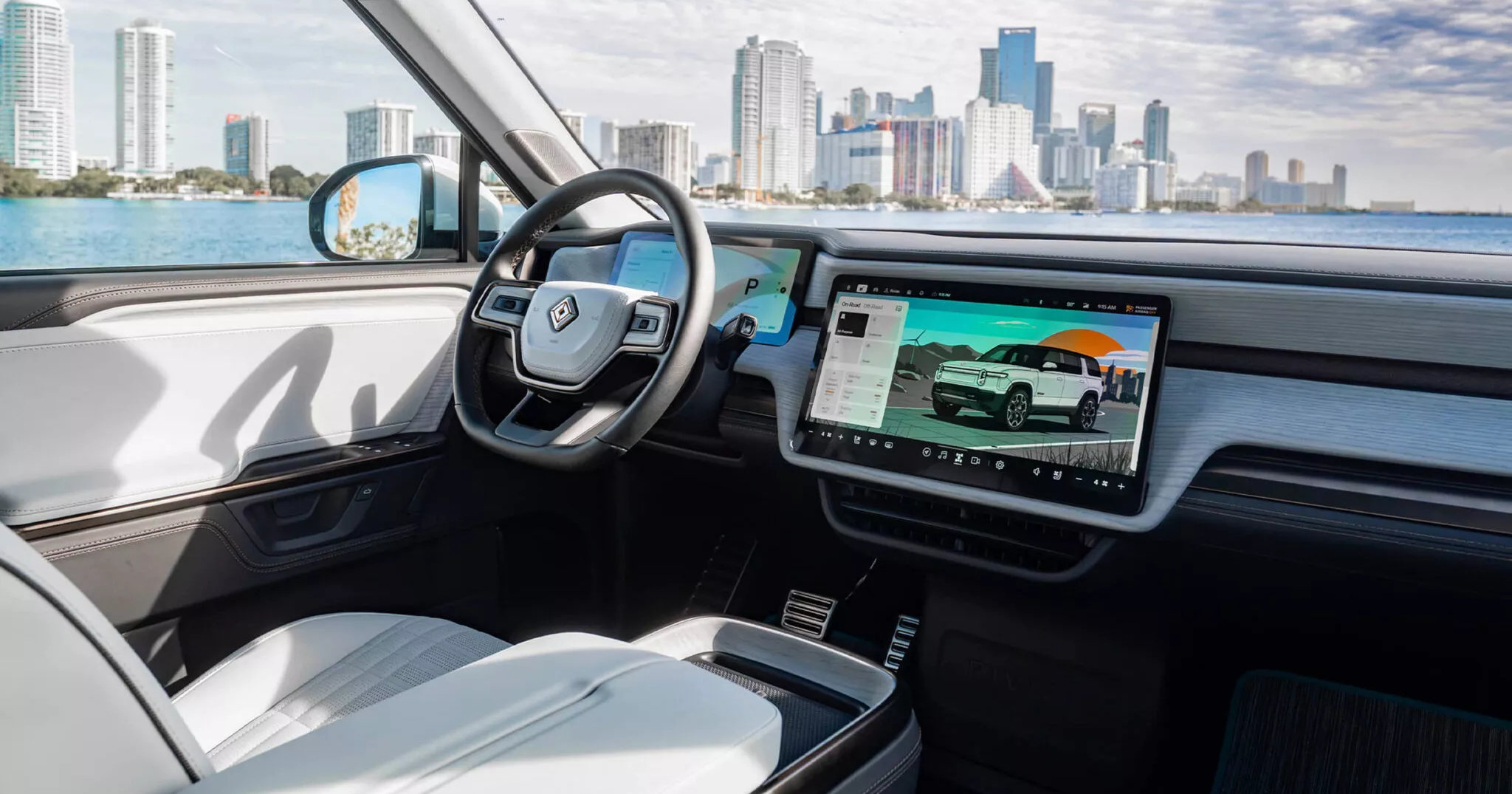 Rivian R1S Quad Miami Edition - вид салону