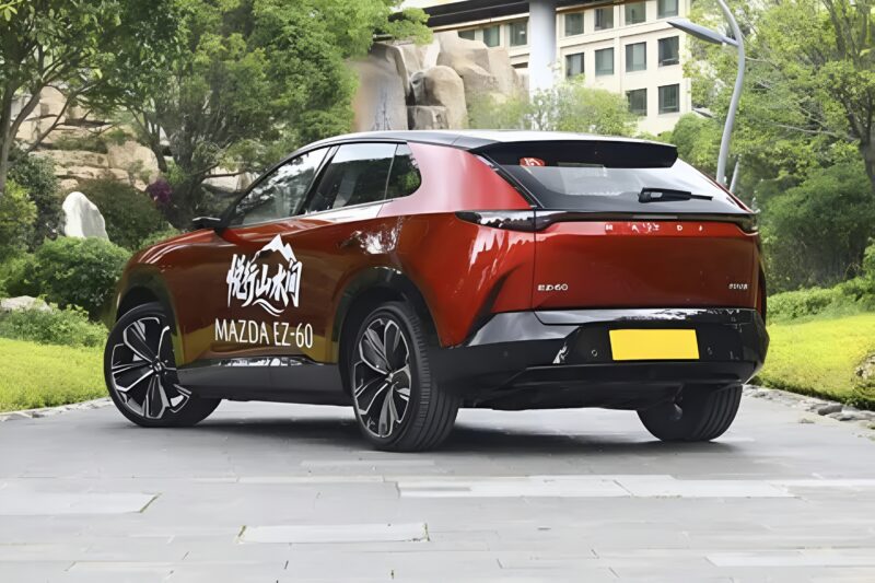 Дизайн передней части Mazda EZ-60