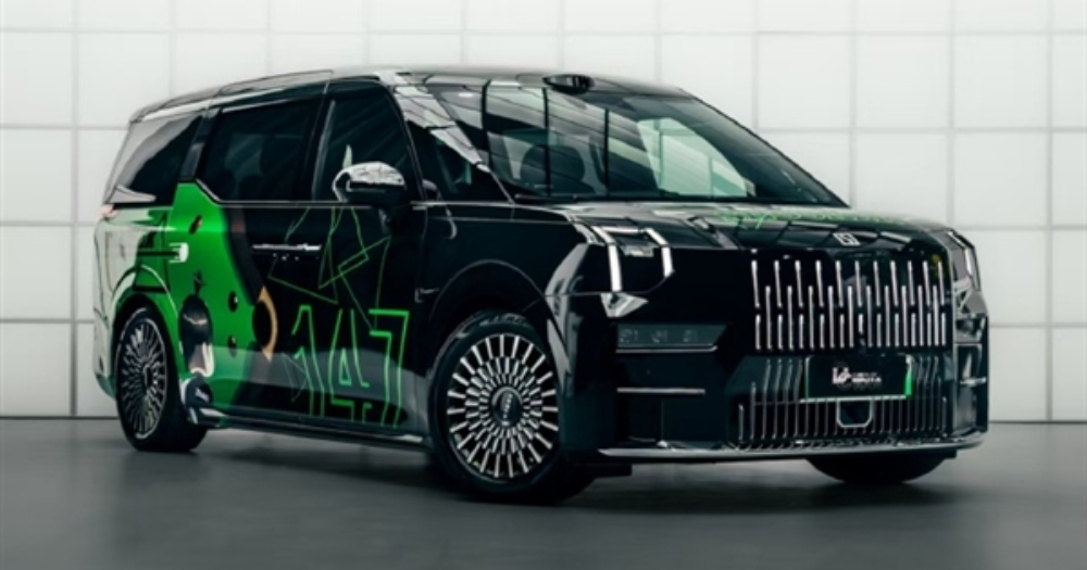Car design with graphics