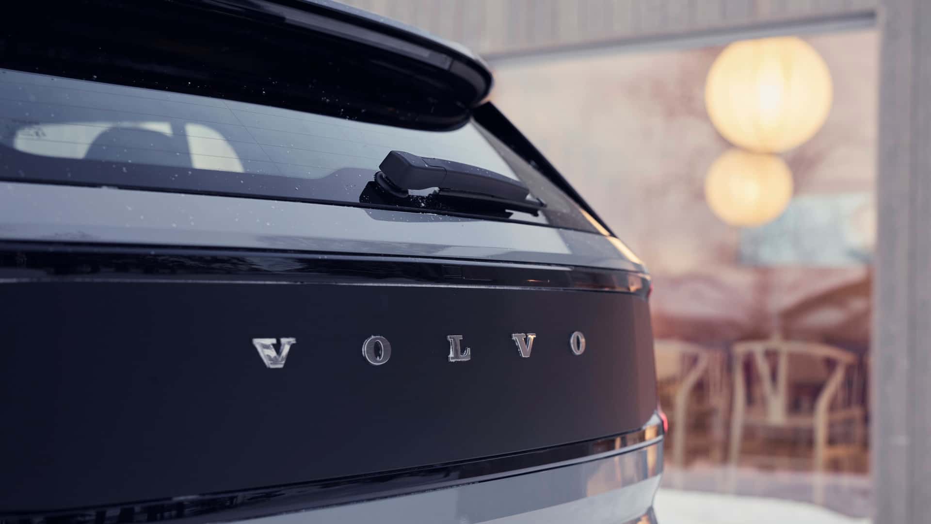 Volvo EX30 Cross Country з нового ракурсу