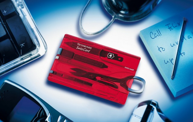 Victorinox Swiss Card: мужская косметичка размером с кредитку Victorinox Swiss Card: мужская косметичка размером с кредитку