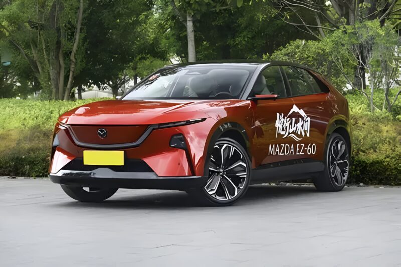 Mazda EZ-60 в салоне
