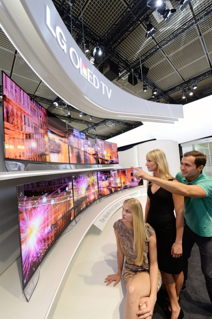 Изогнутые телевизоры Curved OLED от LG-2