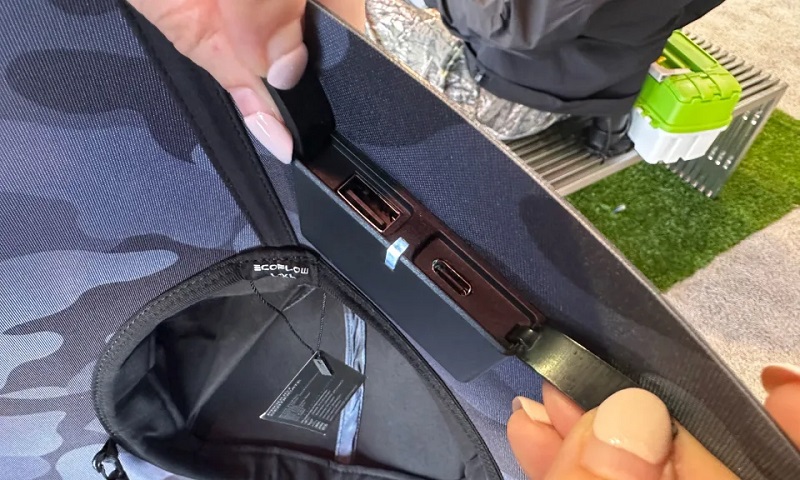 Charging gadgets with a sun hat