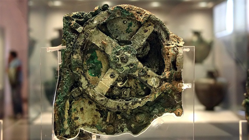Antikythera Mechanism.jpg