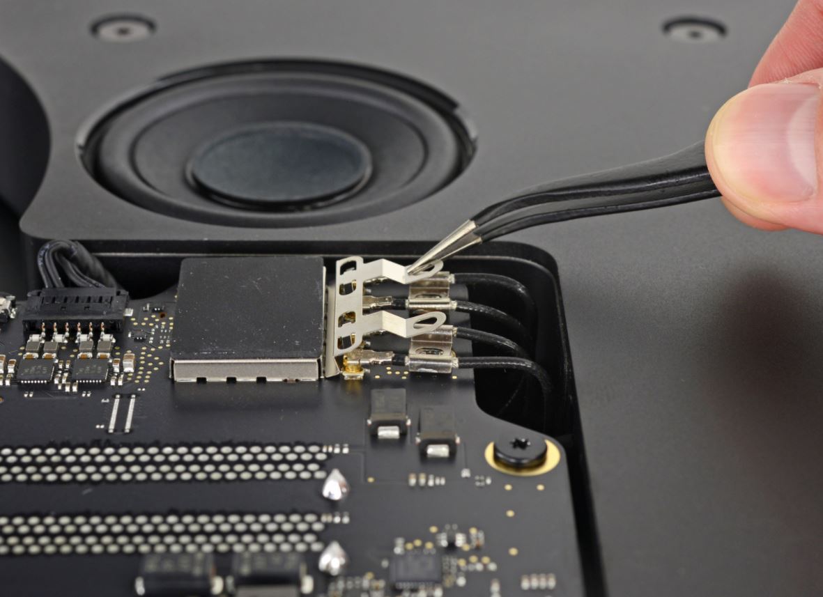 Apple iMac Pro 2.jpg