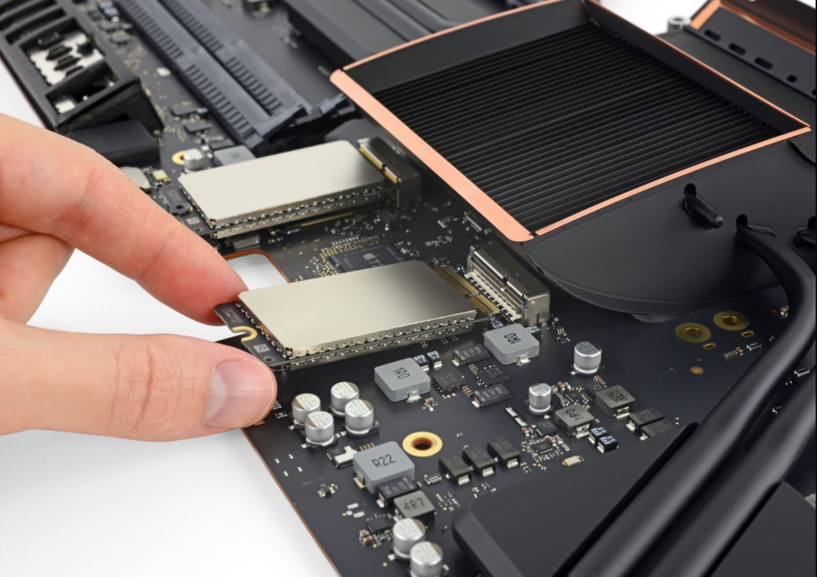 Apple iMac Pro 5.jpg
