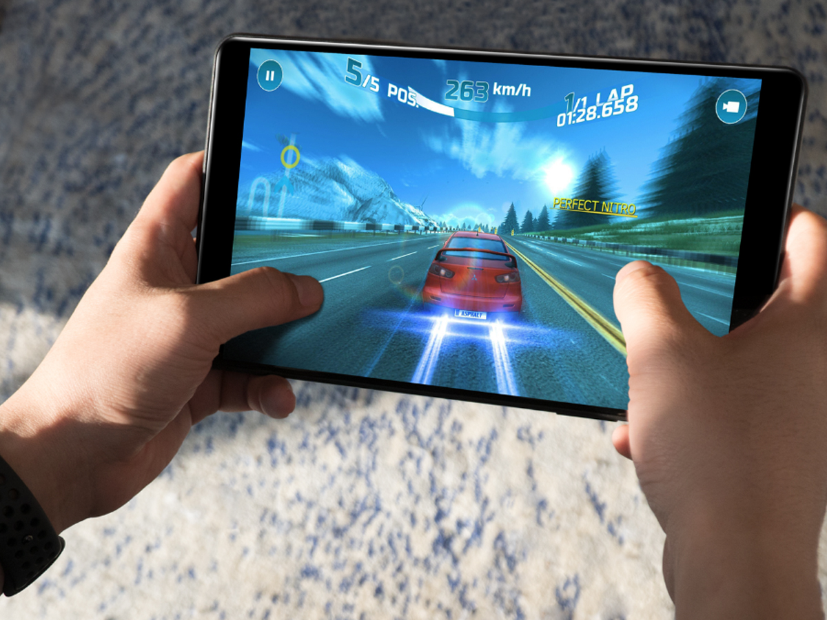 Chuwi Hi9: игровой планшет на ОС Android Nougat-2 Chuwi Hi9 gaming.jpg