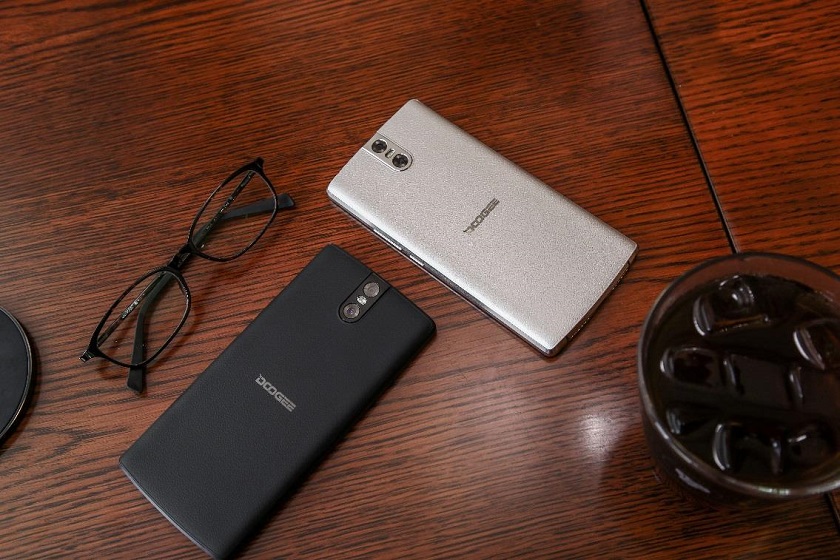 DOOGEE BL7000.jpg
