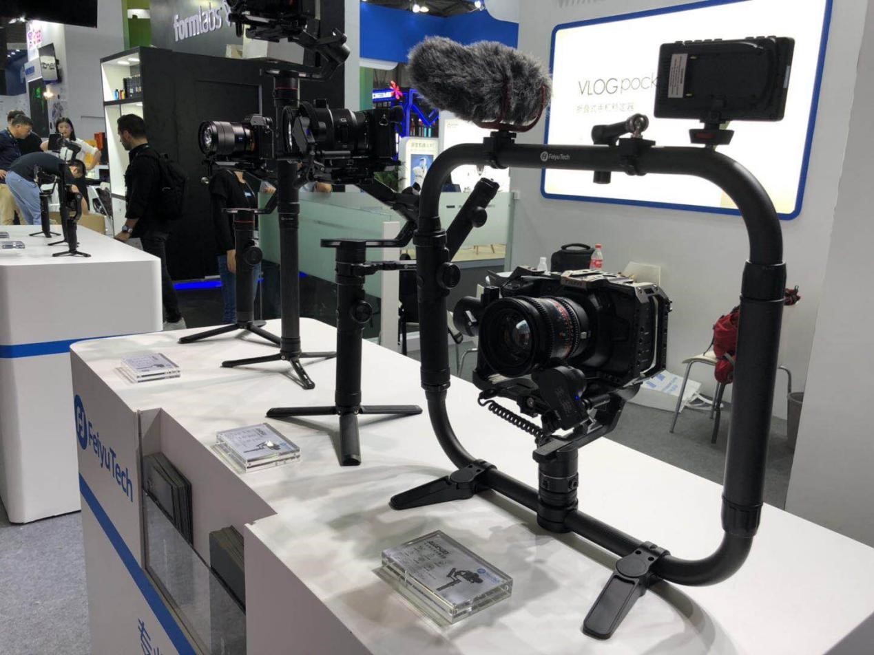 Fly Technology презентує стабілізатор FeiyuTech AK4500 для дзеркальних камер-4 Fly Technology презентує стабілізатор FeiyuTech AK4500 для дзеркальних камер-4