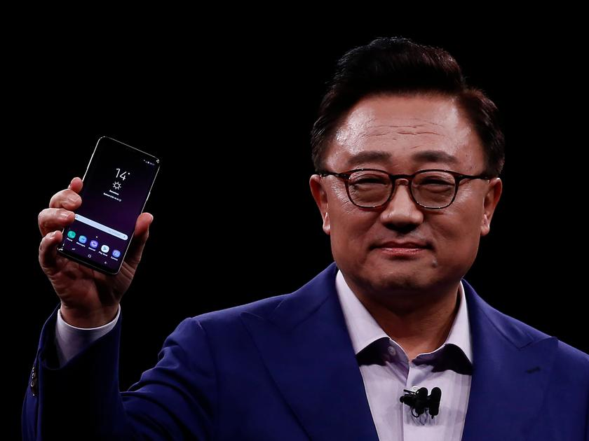 Galaxy X Galaxy F.jpg