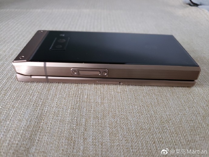 Galaxy-W2019-new-photos-leaked-6.jpg