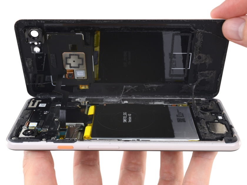Google Pixel 3 XL Teardown-2.jpg