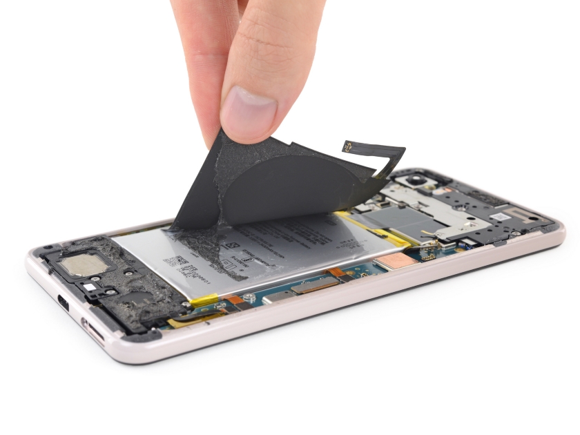 Google Pixel 3 XL Teardown-4.jpg