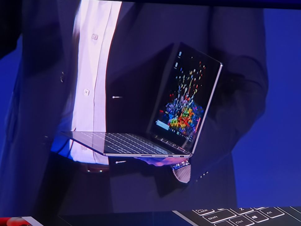 Lenovo-yoga-book-2-computex-2.jpg