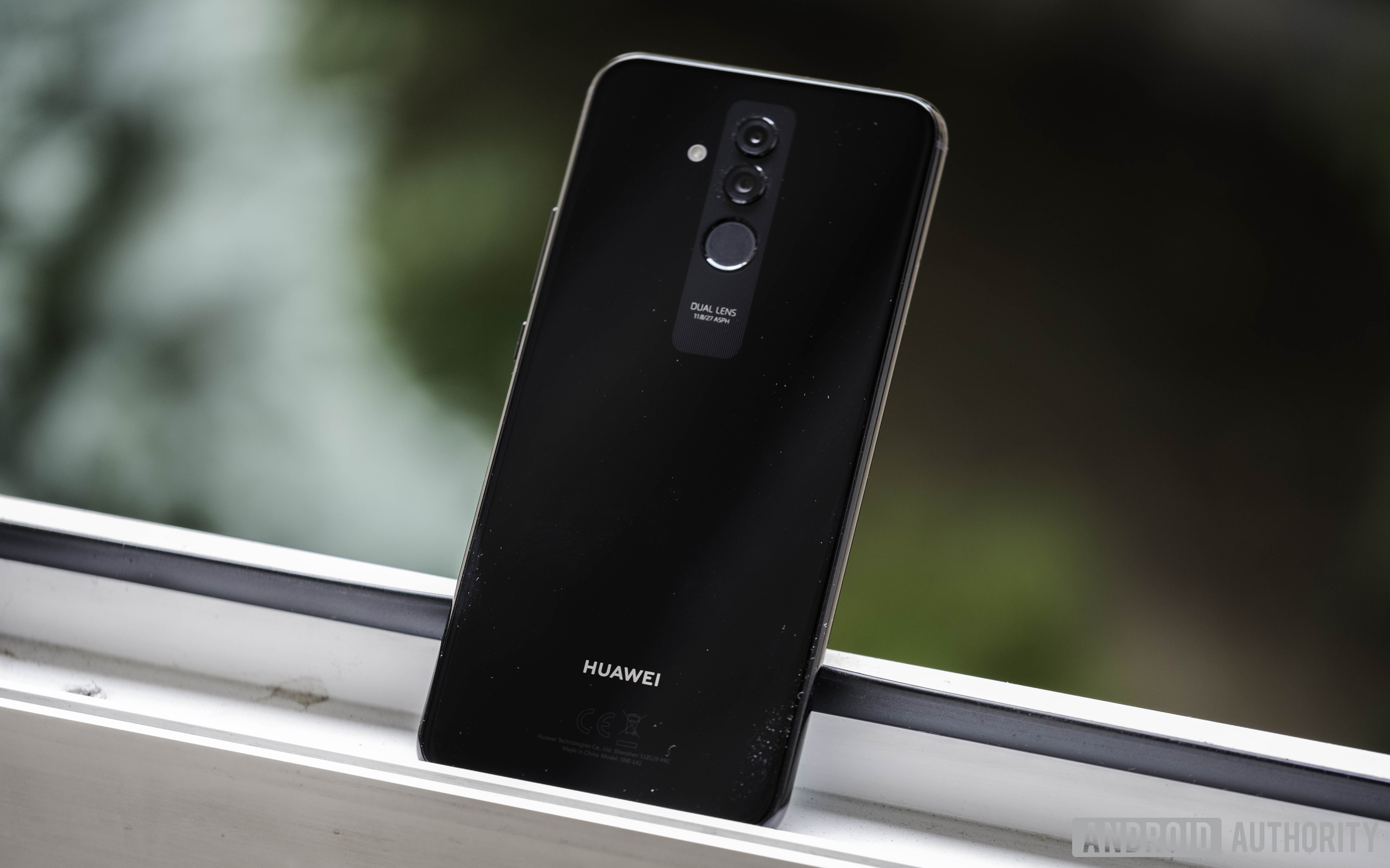 Mate-20-lite-hands-on-10-of-15.jpg
