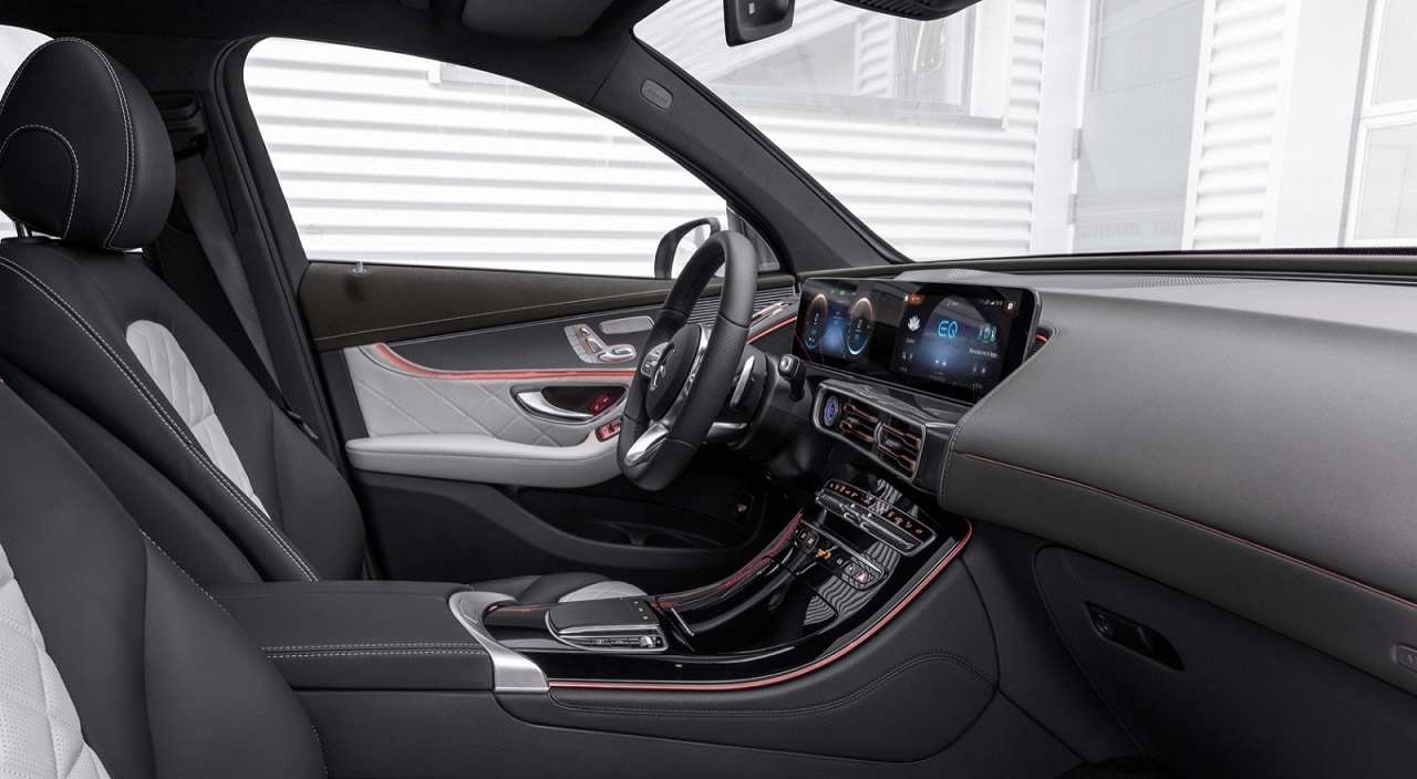 Mercedes-Benz EQC 400 4Matic 2.jpg