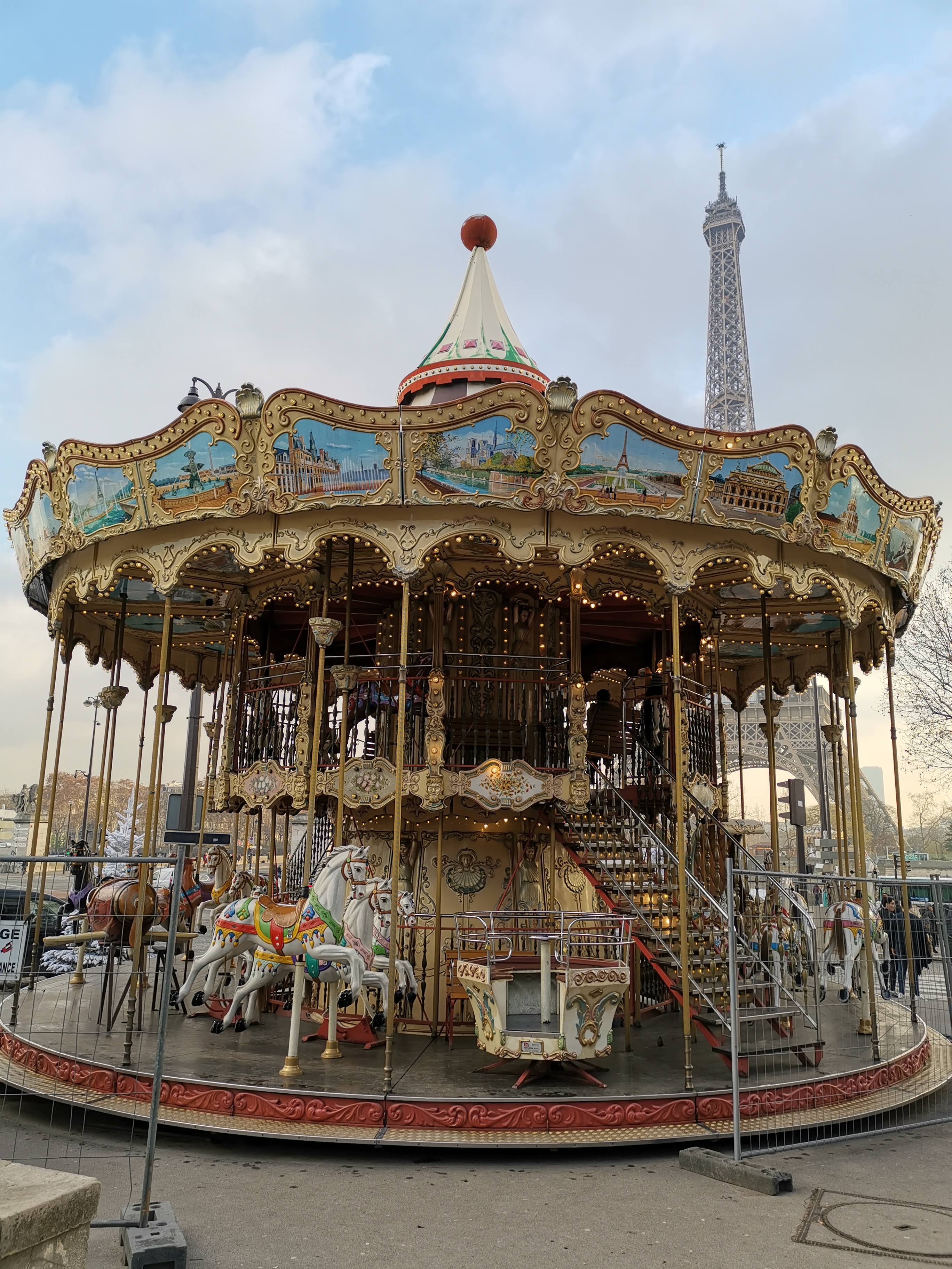 MerryGoRound_HuaweiMate20Pro_DxOMark_05-00.jpg