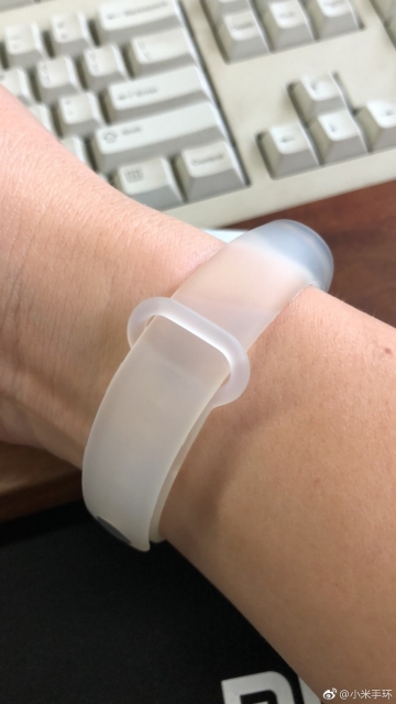 Mi-Band-3-Explorer-Edition-2.jpg