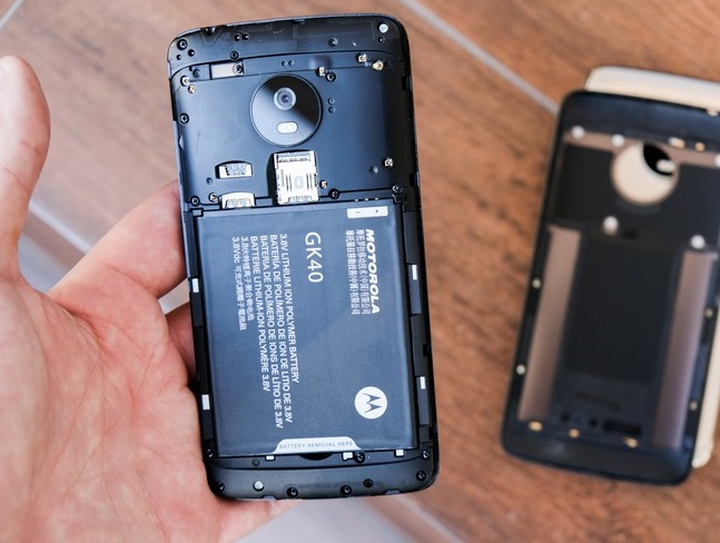 Moto G5 и Moto G5 Plus.jpg