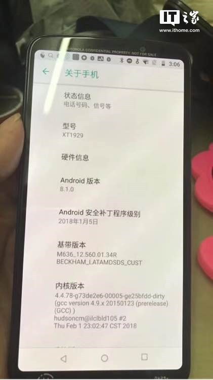 MotoZ3-Play-Live-Photos-1.jpg