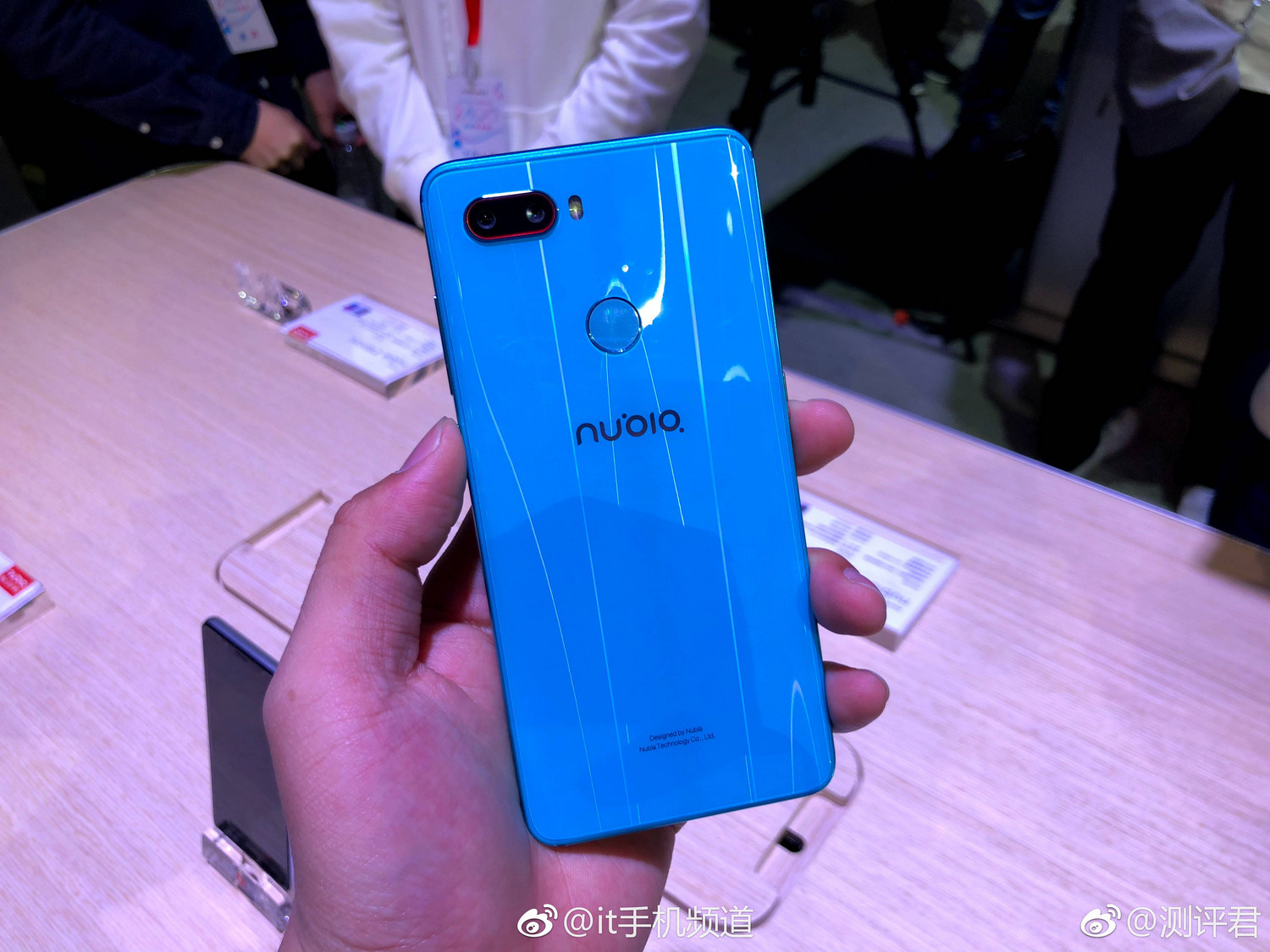 Nubia-z18-mini-real-life-3.jpg