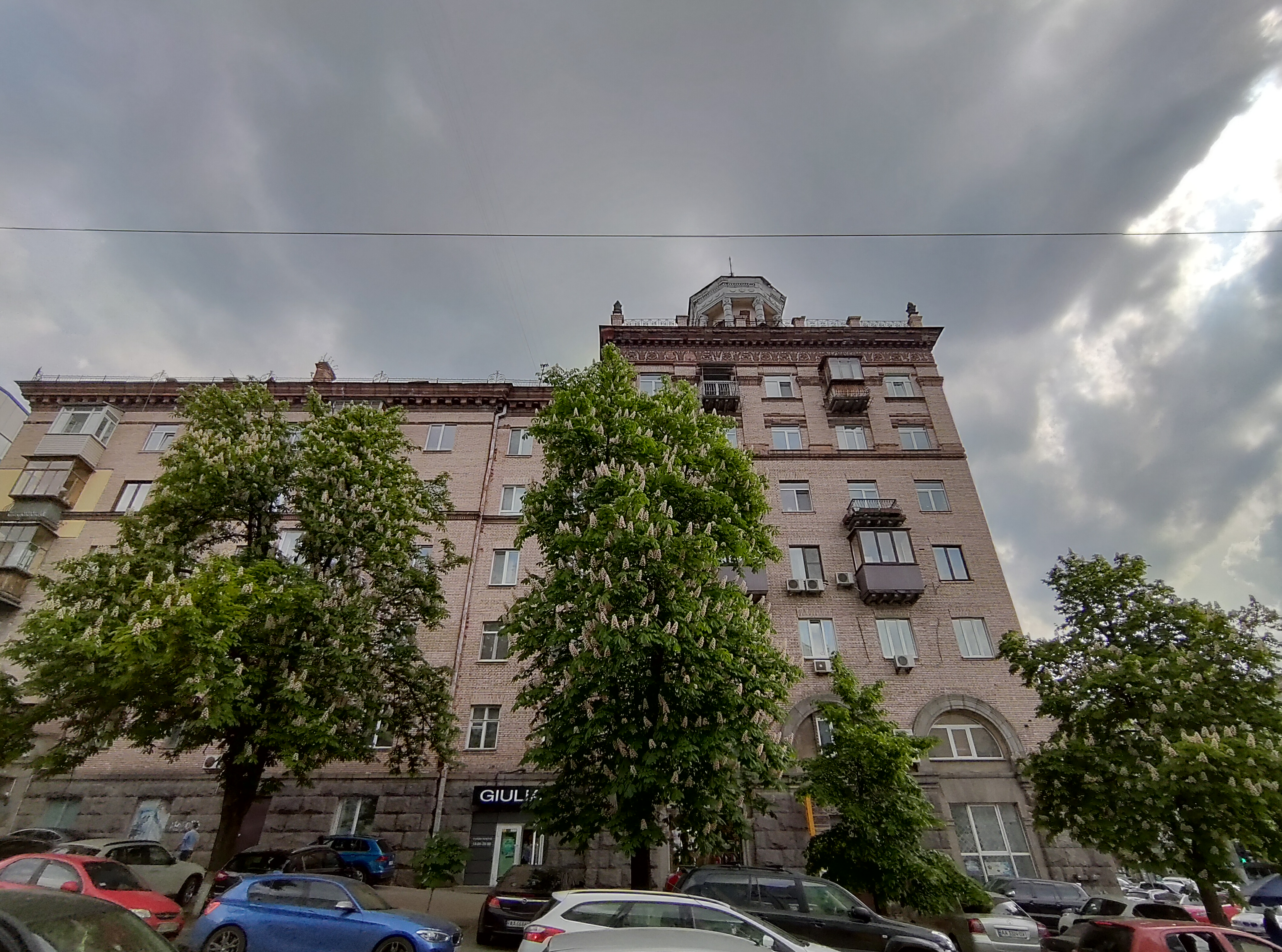 ASUS ZenFone 6 з флагманськими характеристиками та поворотною камерою своїми очима-64