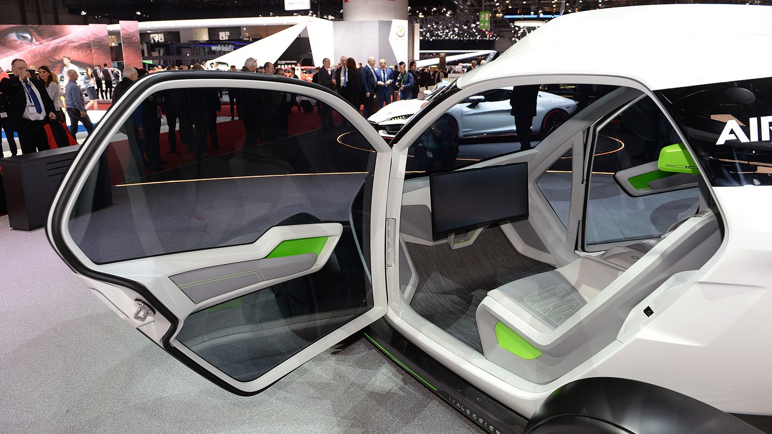 PopUp-airbus-Italdesign-3.jpg