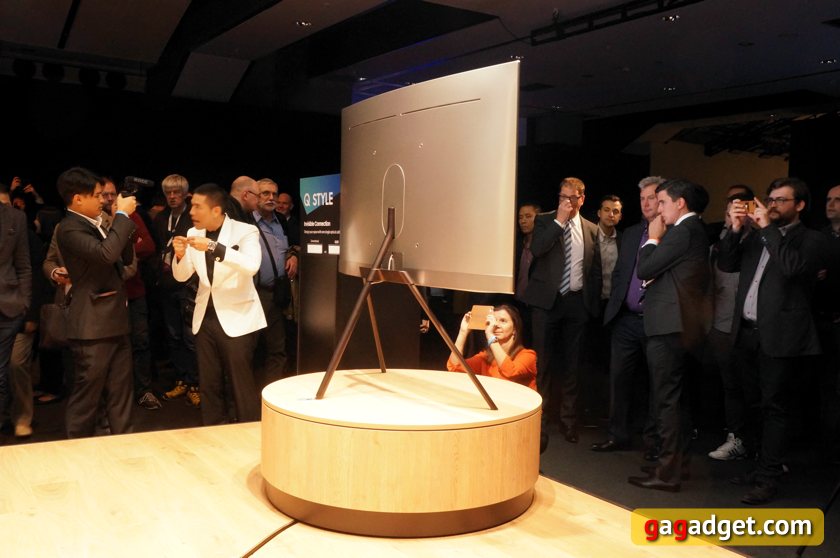 QLED-TV-02.jpg
