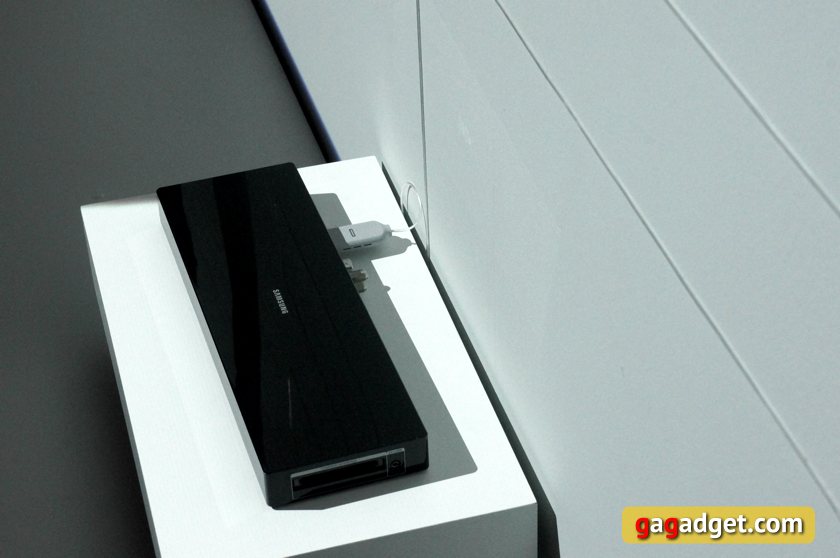 QLED-TV-invisible-hub.jpg