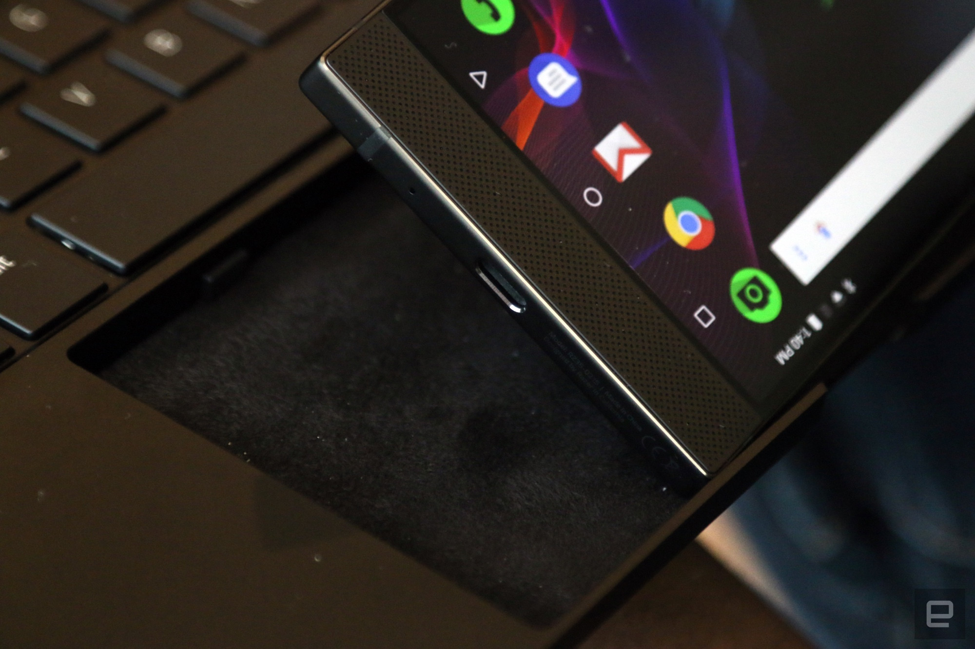 Razer-Project-Linda-engadget-4.jpg