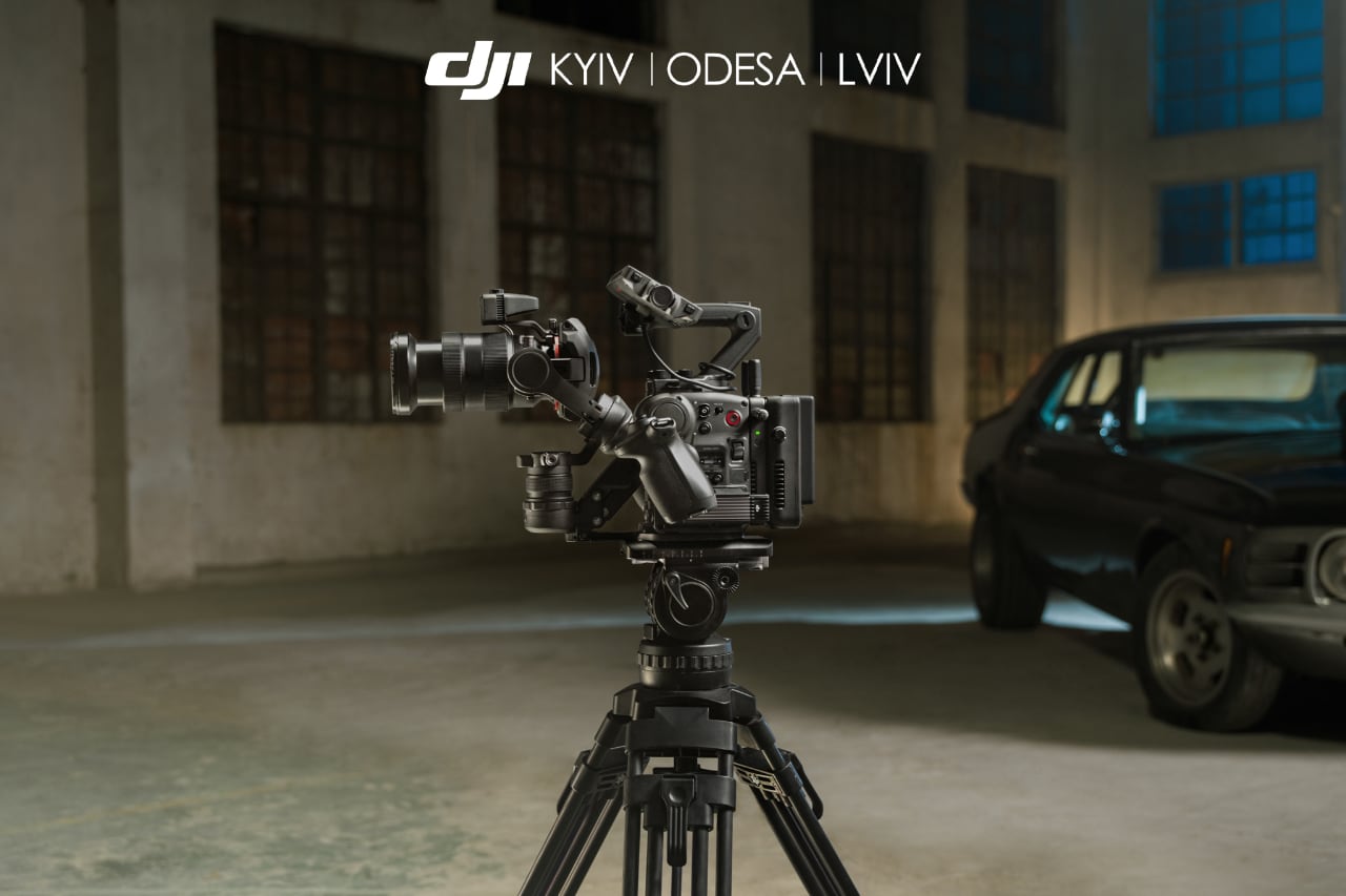 DJI випустила першу в світі кінематографічну камеру з 4-осьовою стабілізацією DJI випустила першу в світі кінематографічну камеру з 4-осьовою стабілізацією