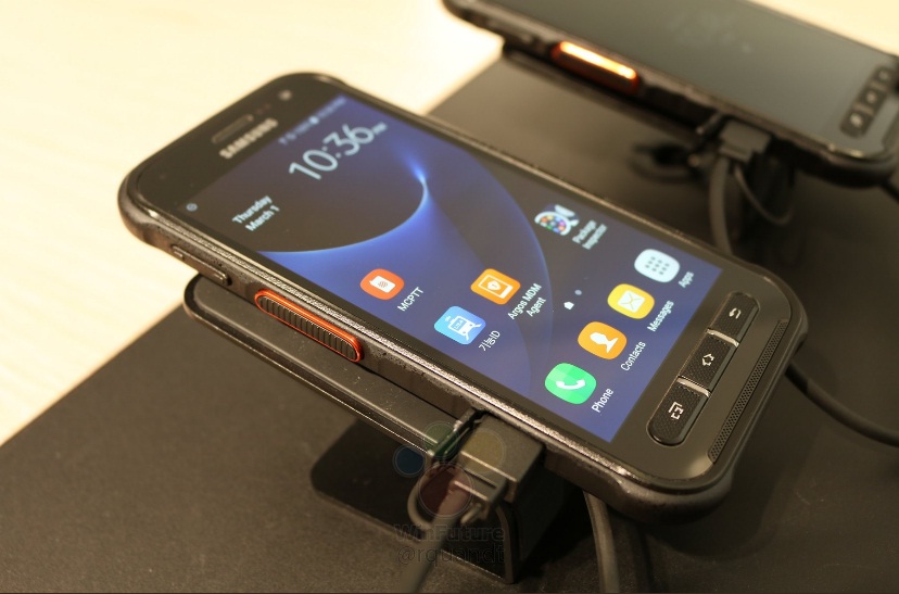 Samsung SM-G888.jpg