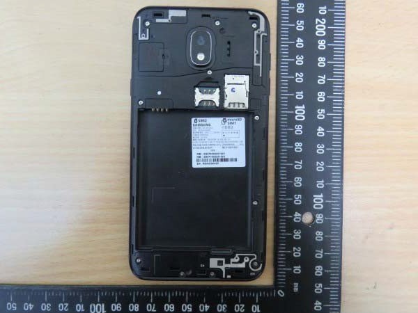 Samsung-Galaxy-J4-4.jpg