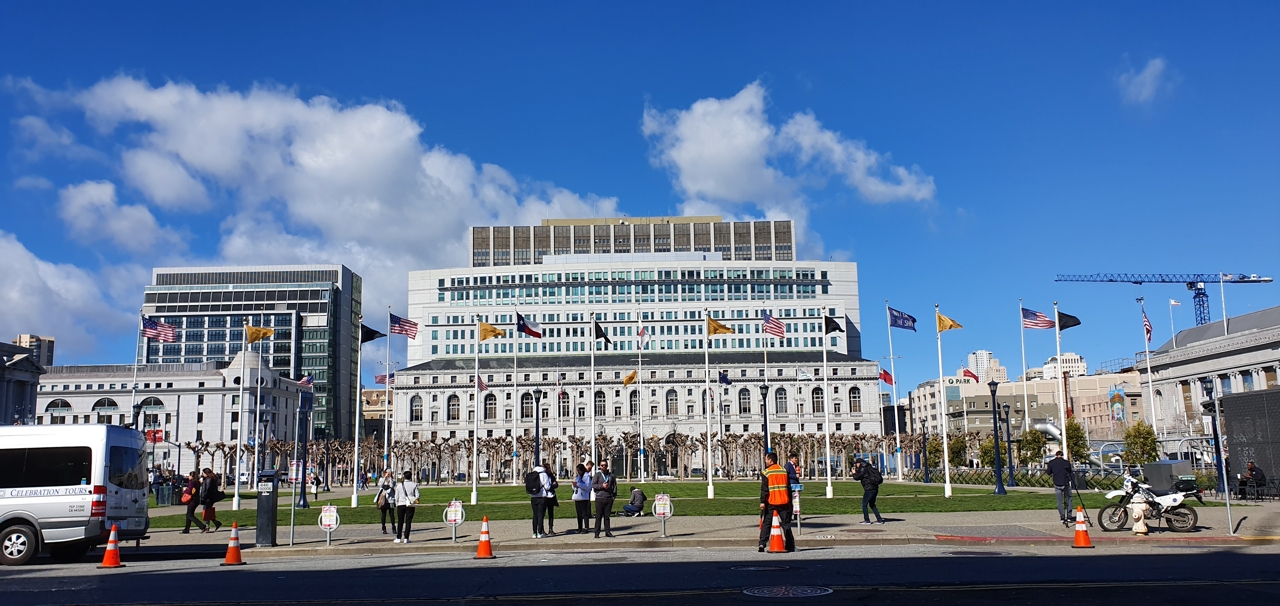 Samsung_Galaxy_S10+_photo05.jpg