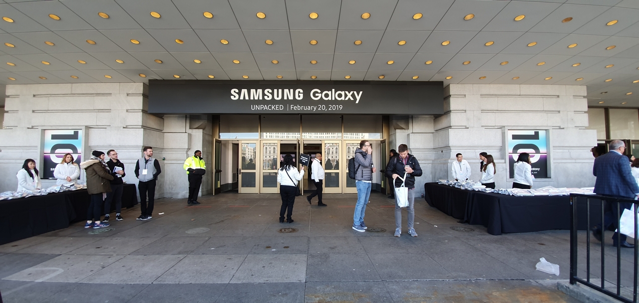 Samsung_Galaxy_S10+_photo09.jpg