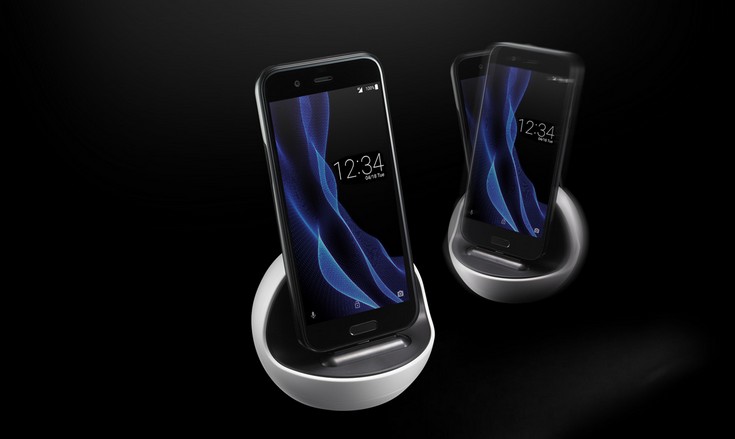 Sharp Aquos-R.jpg