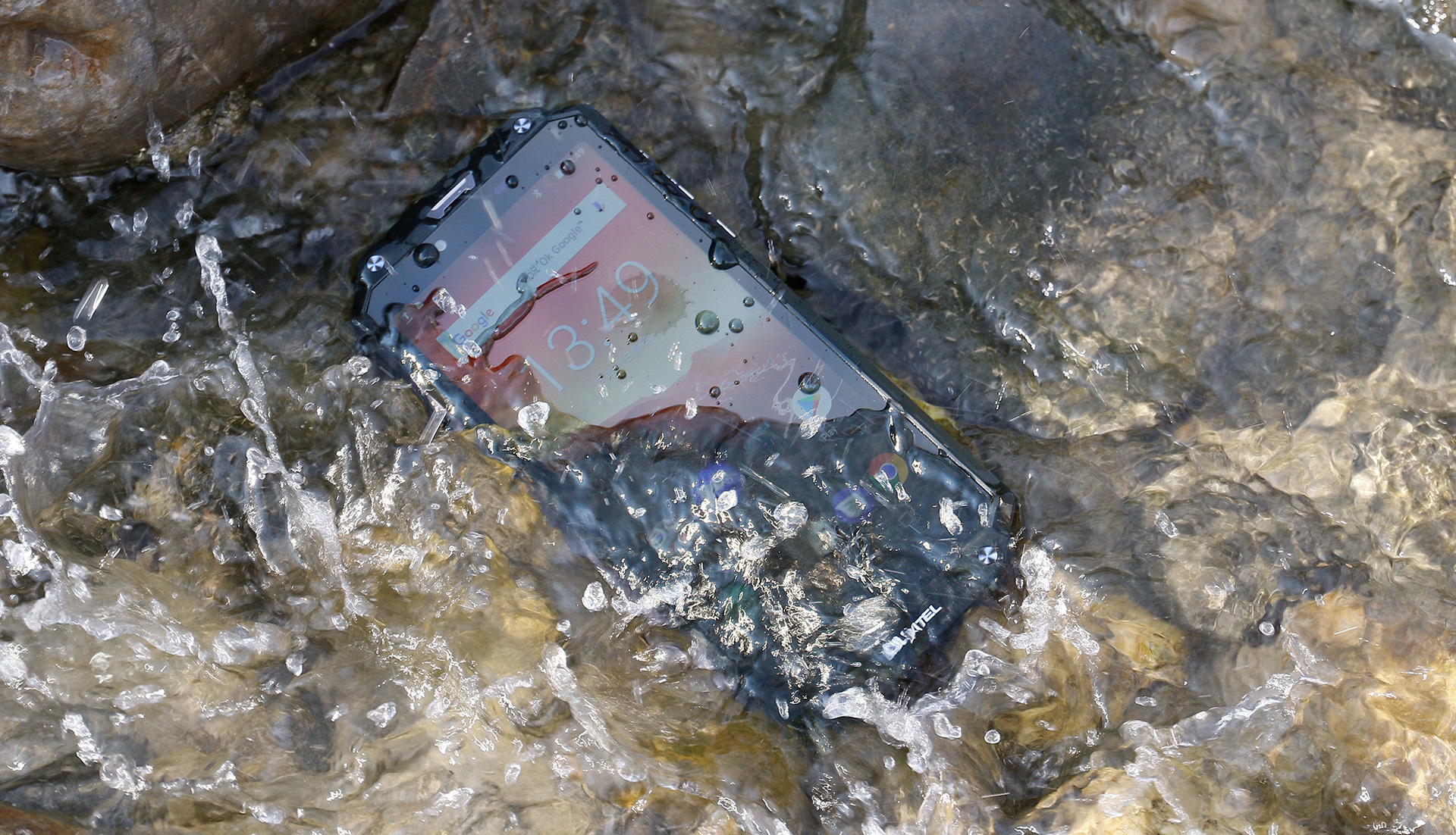 Защищенный смартфон OUKITEL WP2 с легкостью выдержал жестокие тесты TIM图片20180827185514.jpg