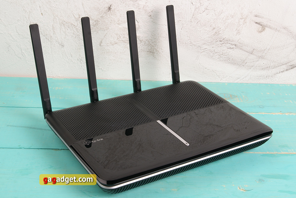 TP-Link-Archer-C3150-half-view.jpg