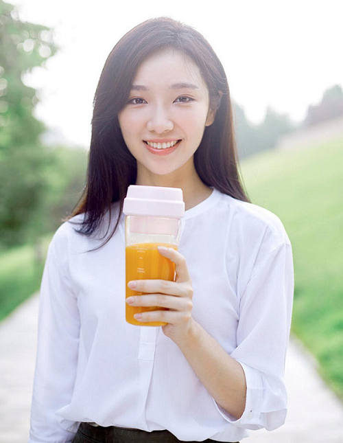 Xiaomi-17PIN-400ML-Star-Firut-Juicer_2-741x1024.png