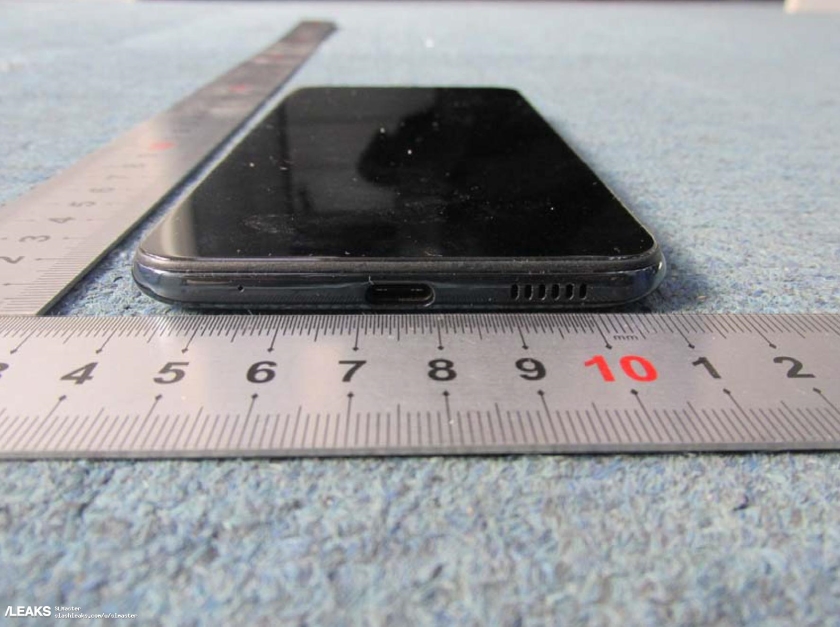 ZTE-Blade-V10-in-FCC-5.jpg