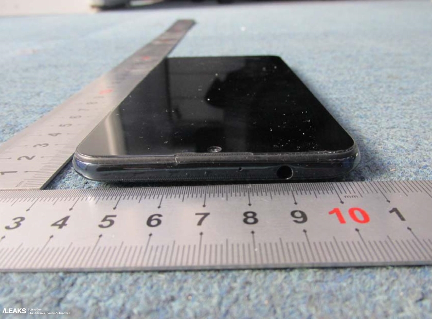 ZTE-Blade-V10-in-FCC-6.jpg