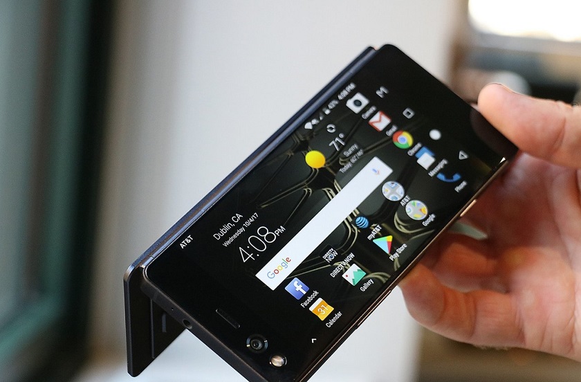 ZTE_Axon_M.jpg