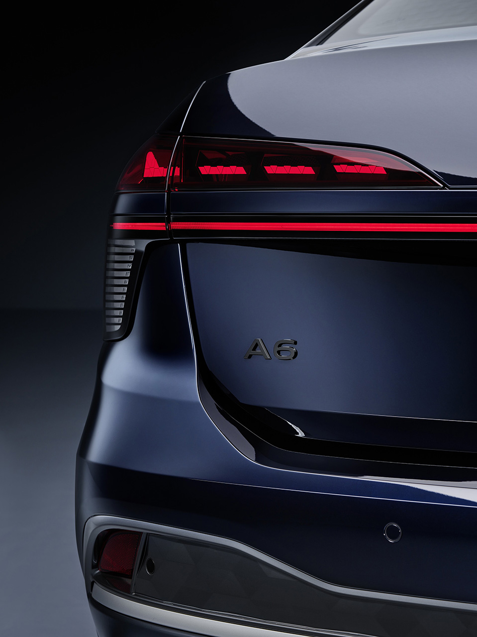 Audi A6 Sedan (2025) dans la couleur Firmament Blue Metallic