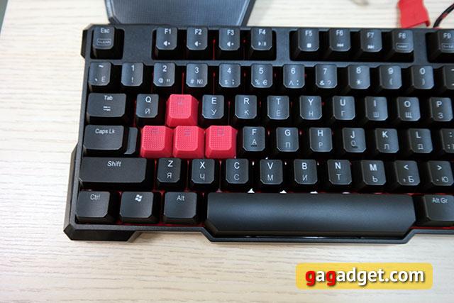 Обзор геймерской клавиатуры A4Tech Bloody B540 с механическими переключателями Greentech-7
