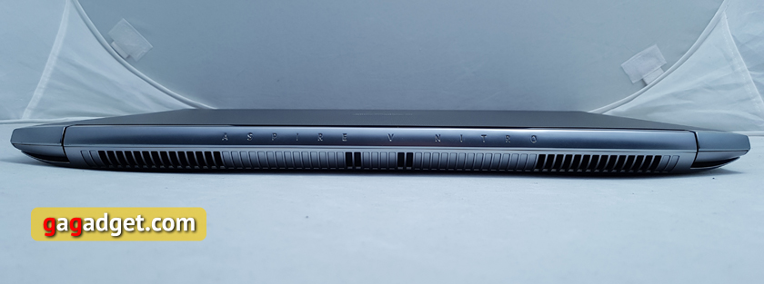 acer-aspire-v17-nitro-black-edition-10.jpg